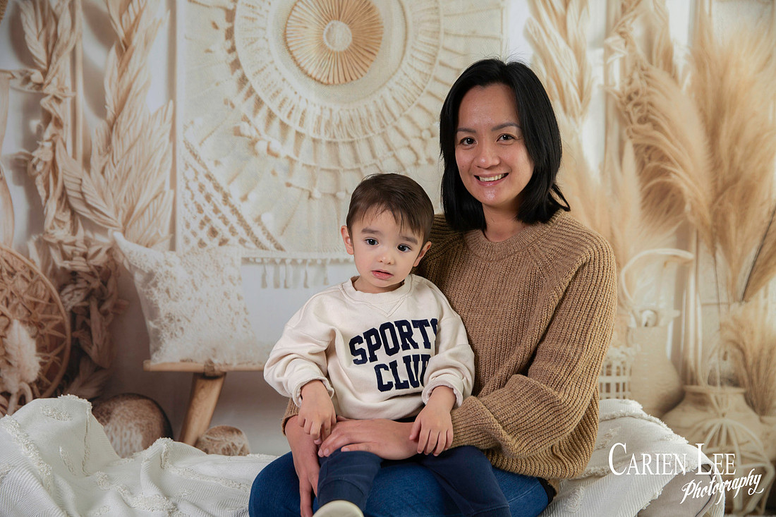 Mother and children portrait during a Mother’s Day mini session with Bunbury photographer Carien Lee Photography in Western Australia.