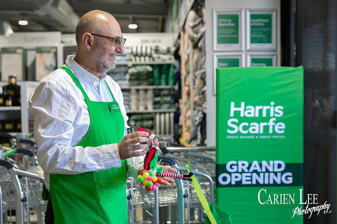 Harris Scarfe grand opening crowd Bunbury WA