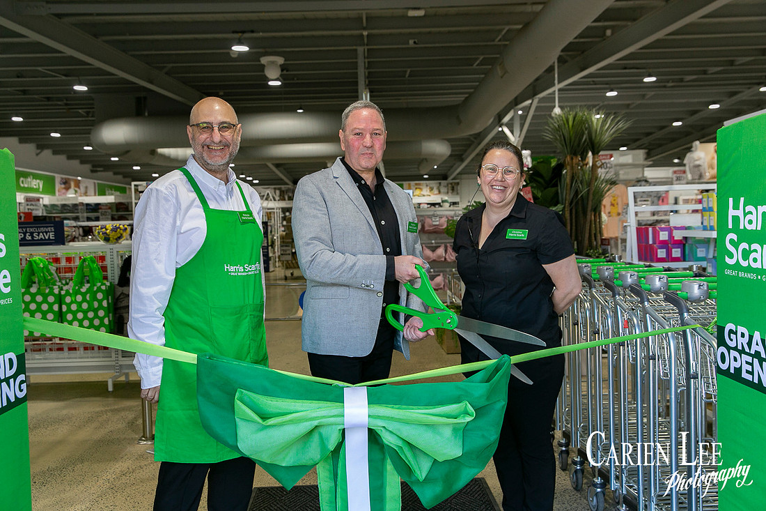 Harris Scarfe grand opening crowd Bunbury WA
