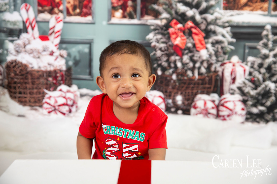 Christmas mini photography session with Santa in Bunbury Western Australia