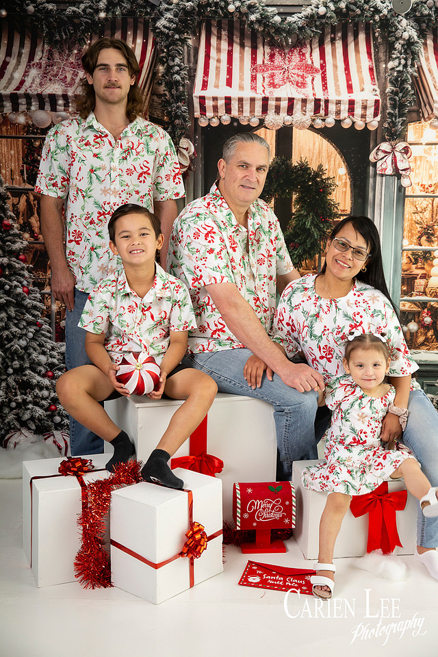 Christmas mini photography session with Santa in Bunbury Western Australia
