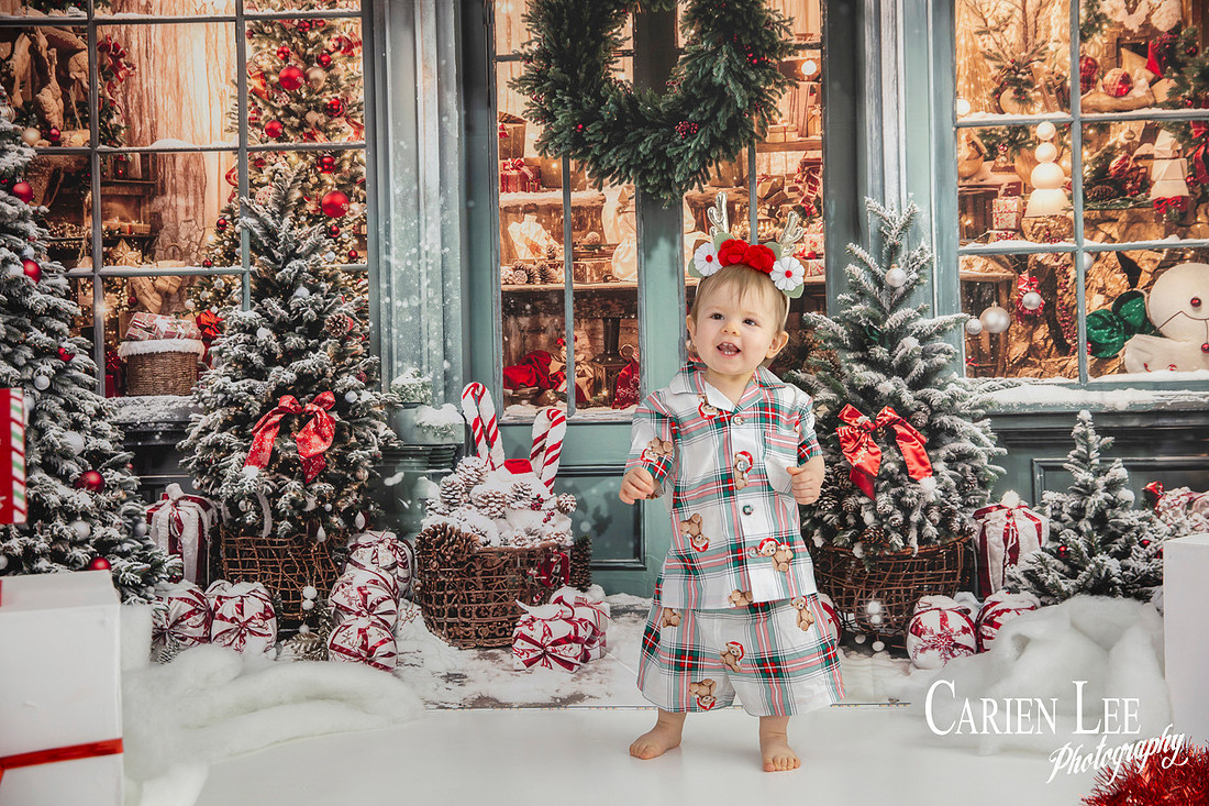 Christmas mini photography session with Santa in Bunbury Western Australia