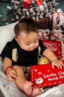 Kids meeting Santa during Bunbury Christmas mini photo session