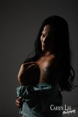 Bunbury boudoir photographer capturing confidence and elegance