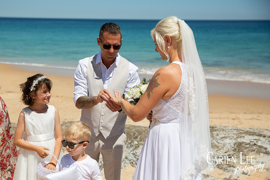 Bunbury wedding photographer capturing beach ceremony