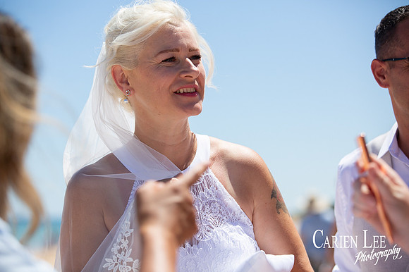 Bunbury wedding photographer capturing beach ceremony