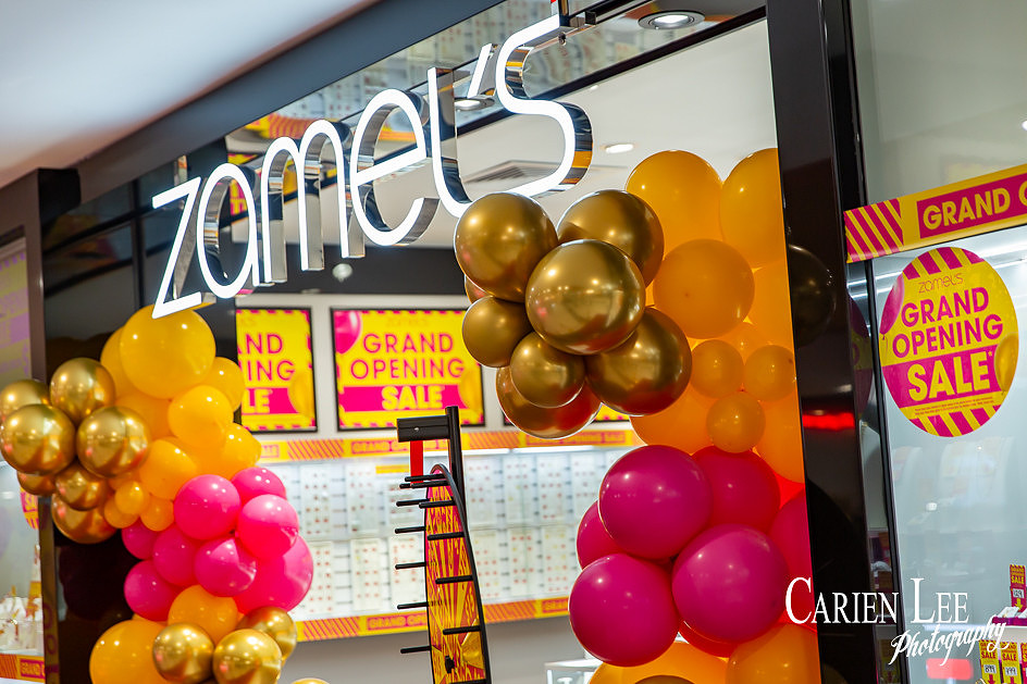 Zamels Bunbury grand opening jewellery display