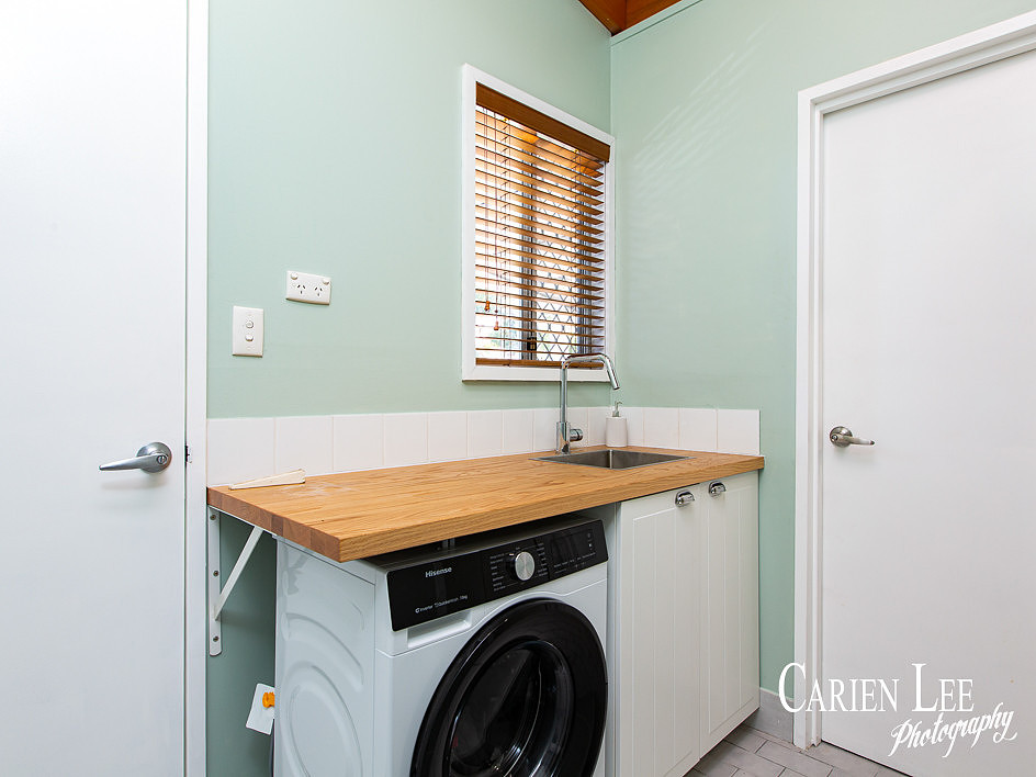 newly renovated laundry in mandurah real estate