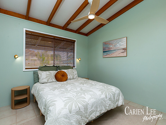 Photo of a mandurah house bedroom