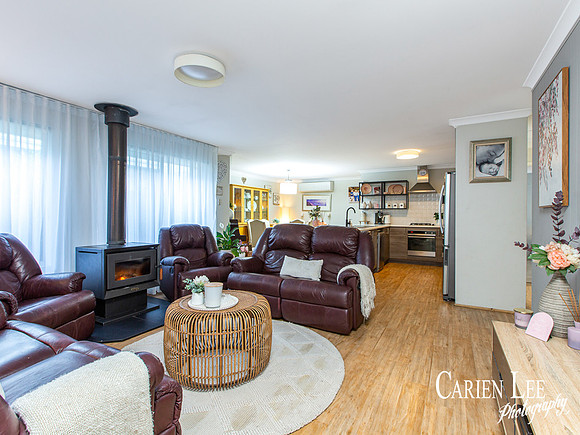 photo of lounge, dining and kitchen of 26 starlite bend dalyellup