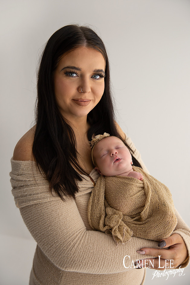 Photo of a new mum and her daughter in Bunbury photography studio