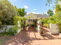 1A Steere Crescent Bunbury driveway