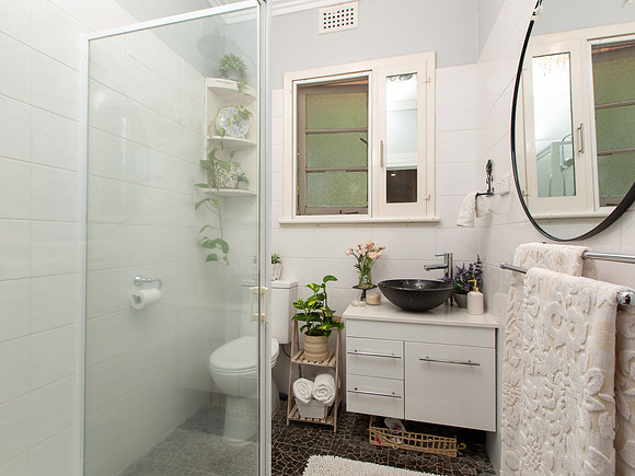 Bathroom photo of real estate in Bunbury 1A Steere Crescent Bunbury