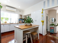 Open plan kitchen with island bench 1A Steere Crescent Bunbury