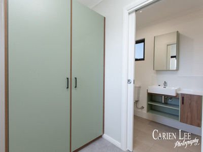 Bathroom and build in wardrobe in Australind