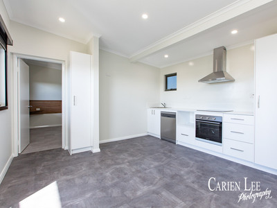 Kitchen and living room in Unit in Australind Grove 