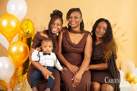 Birthday boy with his mum and aunties during a family session in Dayellup