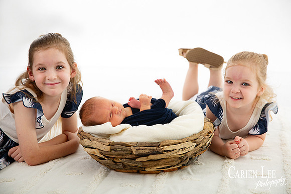 What Happens at a Newborn Photography Session in Bunbury? | Cari