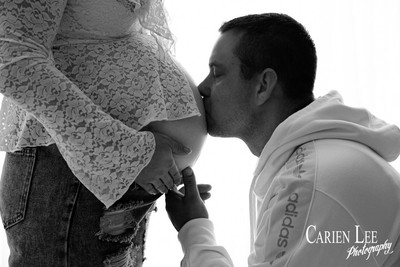 Expecting mother and partner maternity photoshoot Bunbury WA