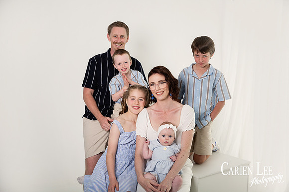 Family session in Bunbury Studio