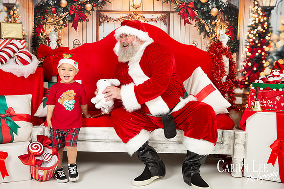 Professional Santa photos and Christmas mini sessions for children and families in Bunbury WA