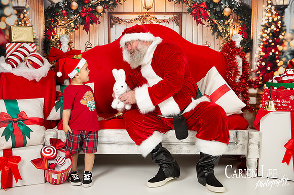 Professional Santa photos and Christmas mini sessions for children and families in Bunbury WA