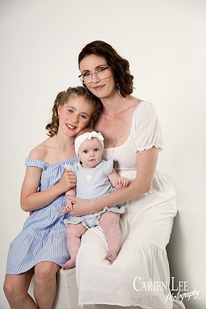 Mother and 2 daughters during a family session in Bunbury