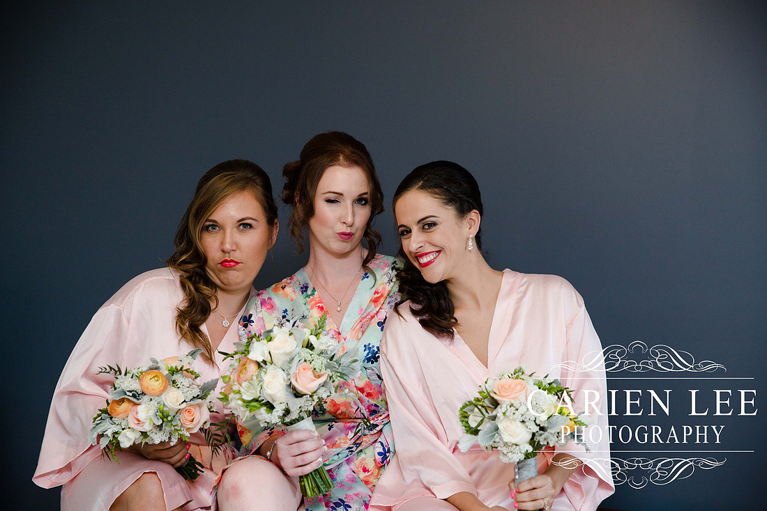 Bride and bridesmaids getting ready for busselton wedding