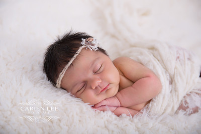 Tiny feet of a newborn baby captured in Dalyellup newborn photography session