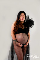 Glowing pregnant lady photographed in Bunbury