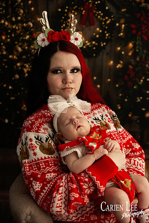 Kids meeting Santa during Bunbury Christmas mini photo session