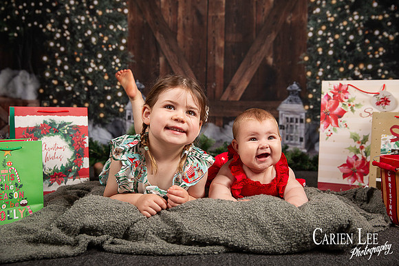 Kids meeting Santa during Bunbury Christmas mini photo session