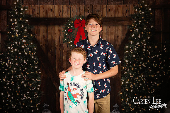 Family Christmas photo with Santa Bunbury
