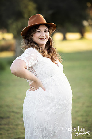 Bunbury photographer captures maternity session in park