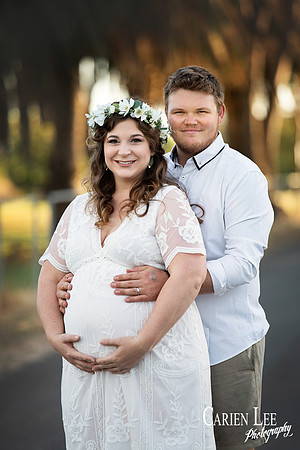 maternity photo in Bunbury park