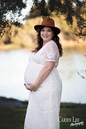 pregnant woman photographed in Bunbury park