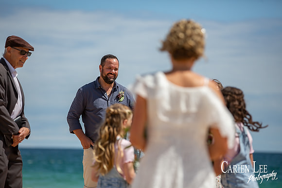 Romantic wedding portrait of a couple in Bunbury by professional wedding photographer Carien Lee.